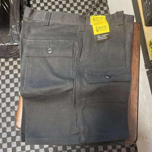 Vintage buck knife shorts size - buck,