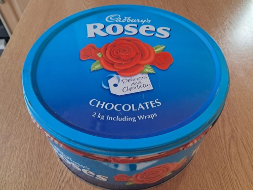 Cadbury roses tin june 1996 - cadbury,