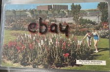 BUTLINS SKEGNESS VINTAGE POSTCARD USED 19?2 OF CAMPERS IN THE GARDENS COURTS WAF