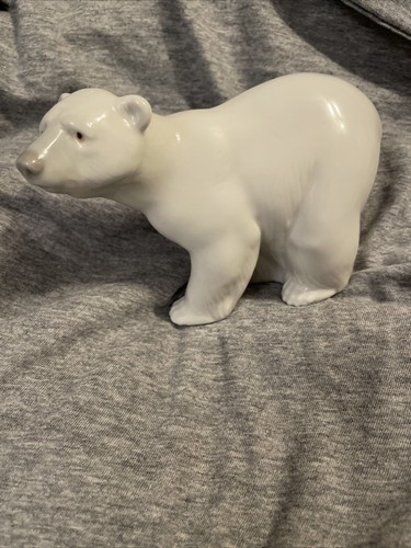 Lladro polar bear figurine - polar,