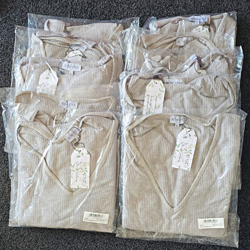 Bnwt job lot resale - job, in