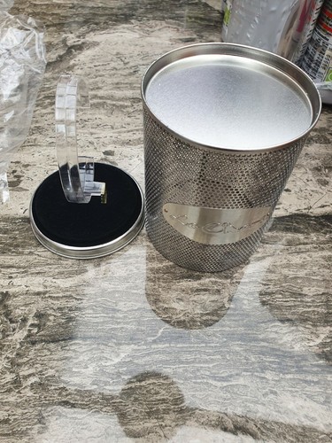 Empty chat metal mesh - chat,