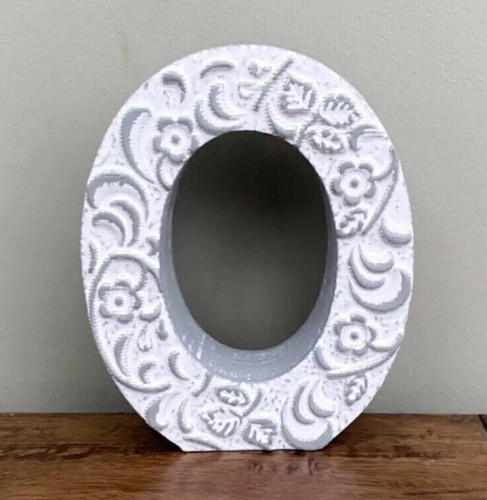 Next ornament letter vintage - next, o