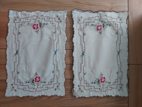 Vintage cream embroidered - x7,