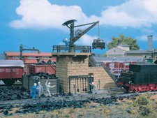 Small Coal Bunker 5718 by