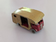 Matchbox series No. 35, Marshall Horse Box MK7, Made in England by Lesney
