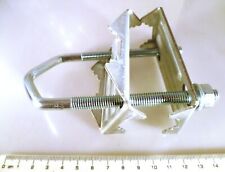 Pole to Pole Mast Clamp 2" Horizontal to 1" Vertical V Bolt x 70mm Wide MBUB4