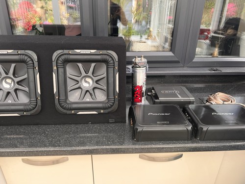 Amplifier and subwoofer - amplifier,