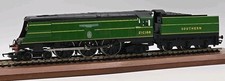 Working Hornby R374 OO Gauge SR Green Battle of Britain Class 21C166 "Spitfire"