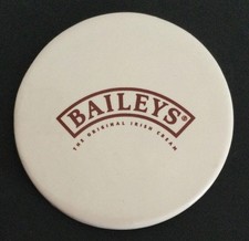 Baileys Glasses: different