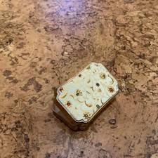 Vintage Stratton  Floral Gold Metal Pill Trinket Box 4cm