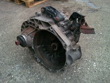 VOLKSWAGEN TRANSPORTER T32 TDI