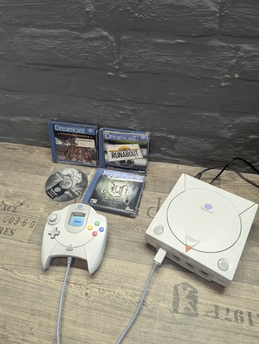 Sega dreamcast console bundle - sega,