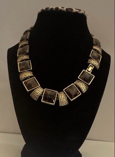 Gold tone chunky link - tone,