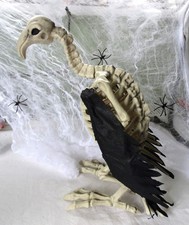 33 CM TALL HALLOWEEN VULTURE DECORATION