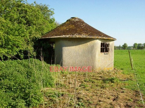 Photo monxton quetta hut - -,