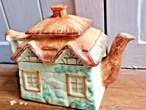 Collectors house teapot large - teapot,