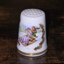 THIMBLE ROYAL WORCESTER -