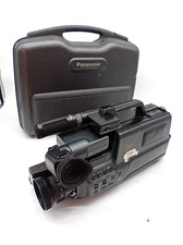 VINTAGE PANASONIC M10 STEREO ZOOM VHS VIDEO CAMERA IN ORIGINAL BOX