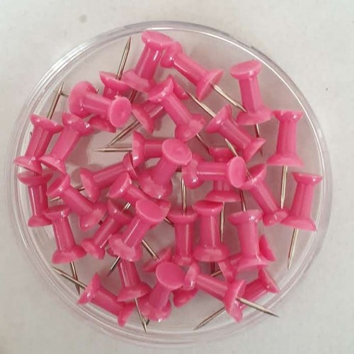 Cerise pink push pins - x,