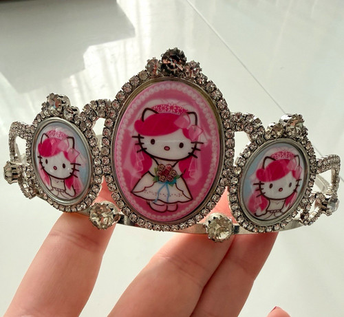 Rare hello kitty rhinestone - hello,