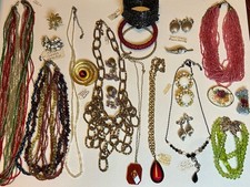 Vintage Beautiful Jewelry Lot