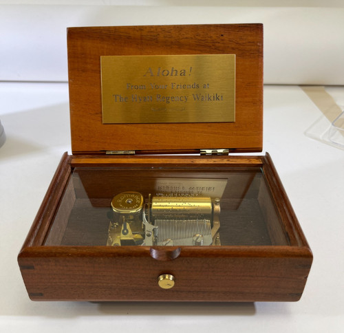 Vtg music box - vtg,