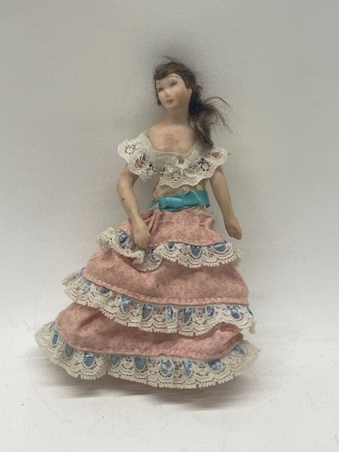 12th scale dolls - scale,