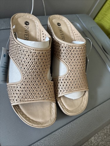 Bnwt ladies gold wedge - bnwt,