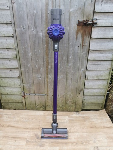 Dyson animal hoover - v6,