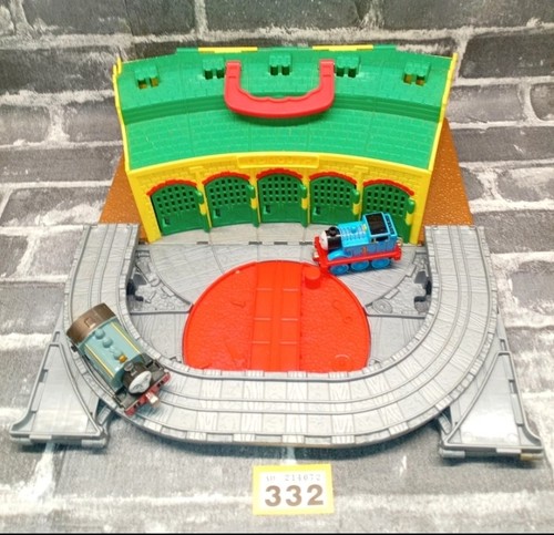 Thomas the tank engine - thomas,
