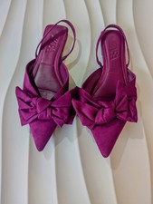 ZARA FLAT SANDALS SIZE S