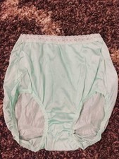 Hanes Size 6 Panties w/Lace