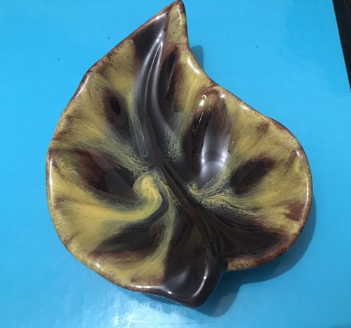 Vtg art pottery - vtg, leaf