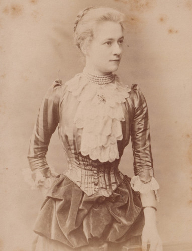 Victorian cabinet card photo - cabinet,