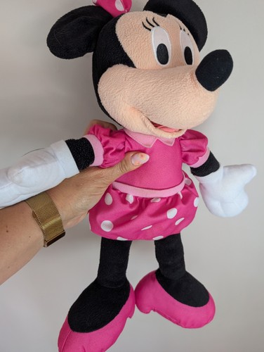 Minnie mouse talking - talking, singing