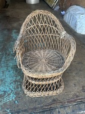 VINTAGE WICKER SMALL CHAIR