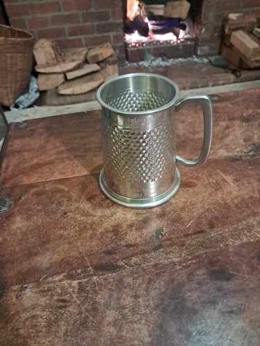 Hammered english pewter - ,