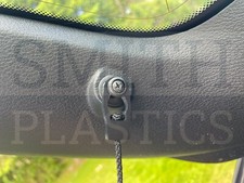 X2 Parcel Shelf String Holding