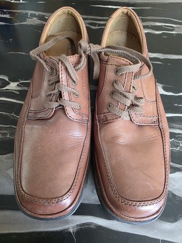 Clarks pair of - 8, shoes