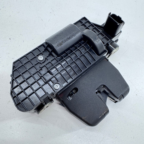Peugeot 208 mk1 - boot, lock