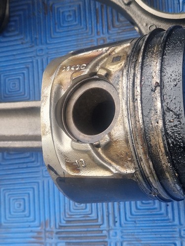 N47 engine pistons - n47, good