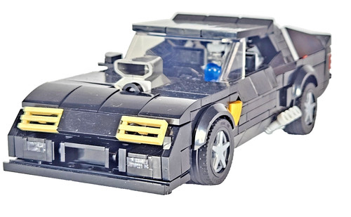 Mad max interceptor pursuit - mad,