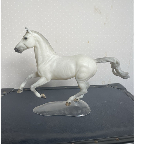 Breyer horse white - breyer,