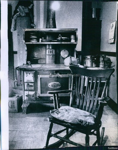 1977 basil hunter homestead - 1977, hunter's