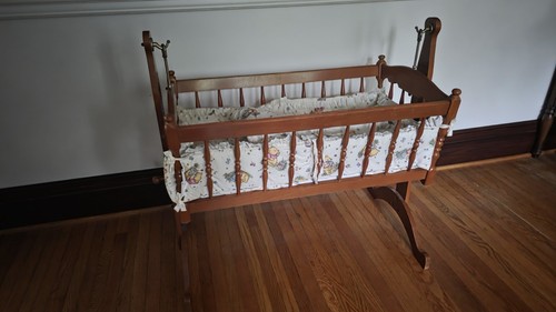 Vintage wood maple swing - wood,