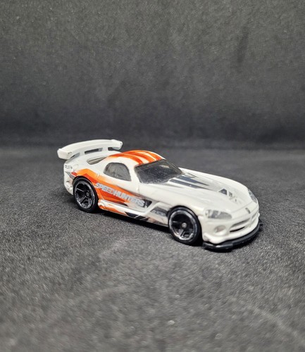 Hot wheels dodge viper srt - hot, gts