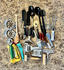 Lot of Vtg Mod Kitchen