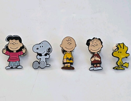 Snoopy enamel pin - enamel, badge