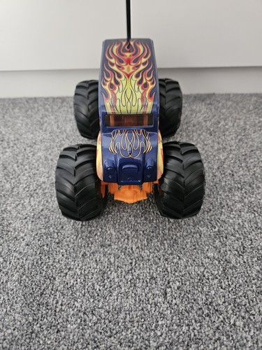 Hotwheels scale monster - 1:24,